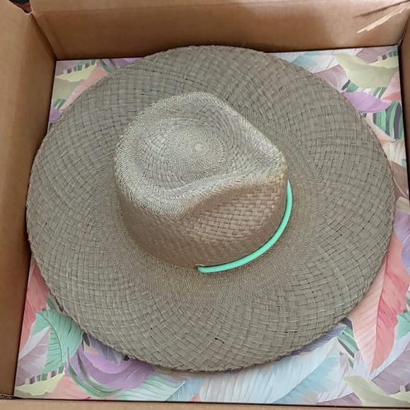 Sissy Light Shoreside Hat - Picture 3 of 4